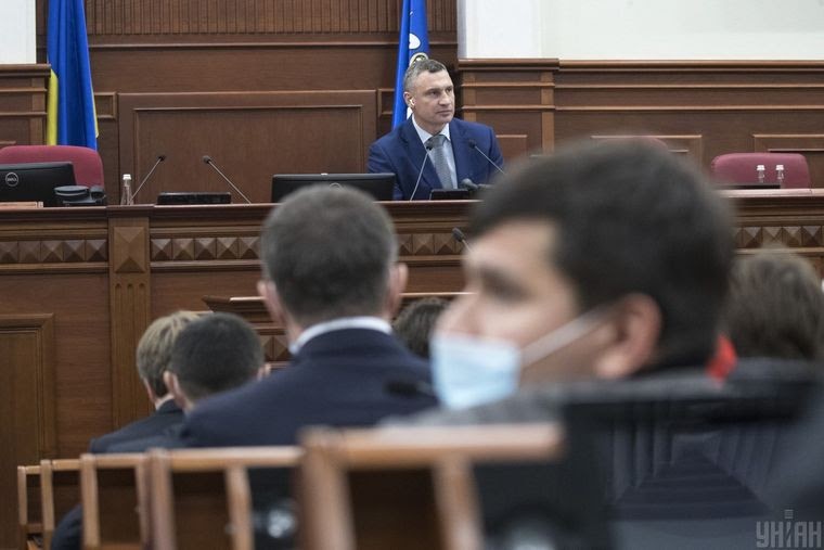 Мэр Киева Виталий Кличко во время заседания Киевсовета, Киев, 3 декабря 2020 года