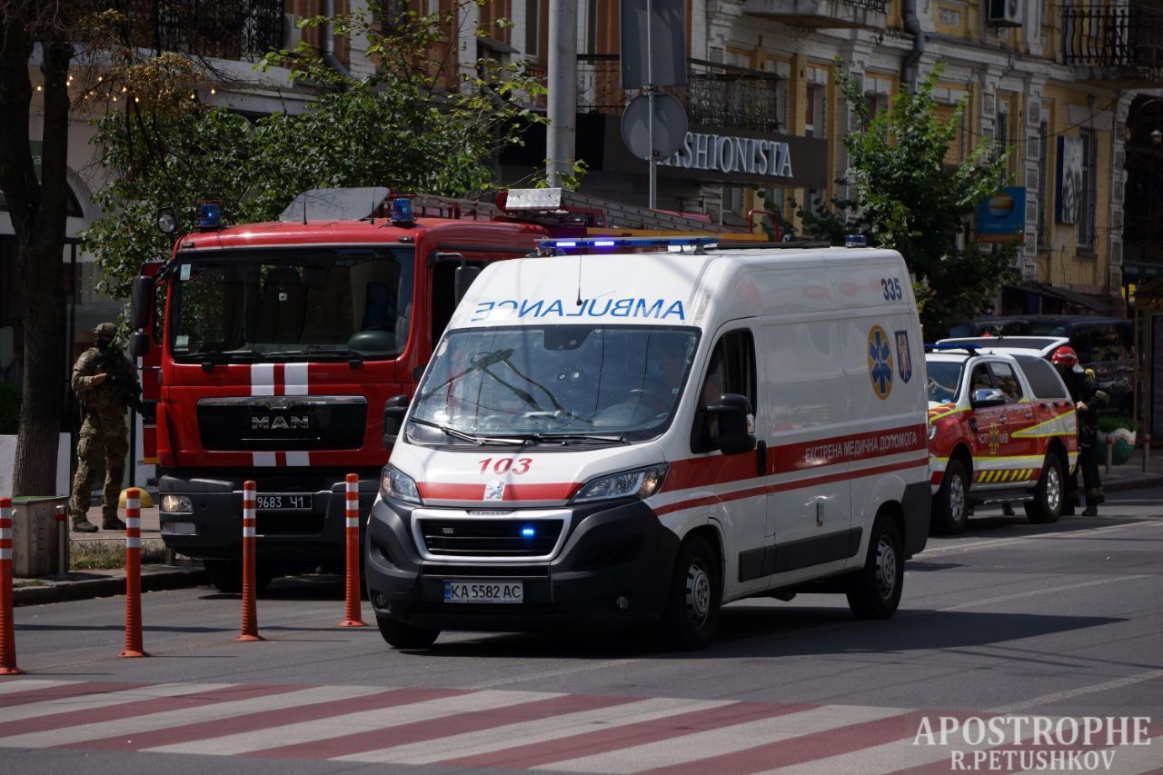Было временно ограничено движение траспорта.