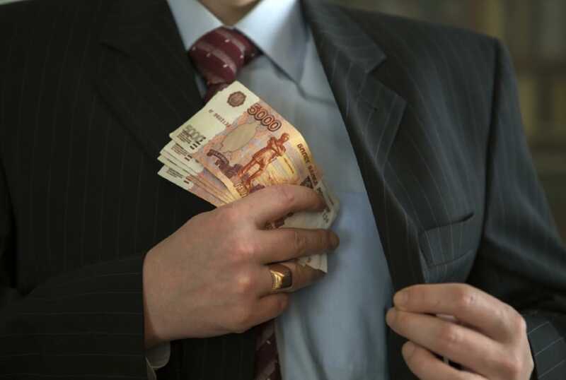Стрелка в тисках "Вашего выбора": как предприниматель 90-х Баталов возводит 18-этажные "оздоровительные" здания на берегу Енисея