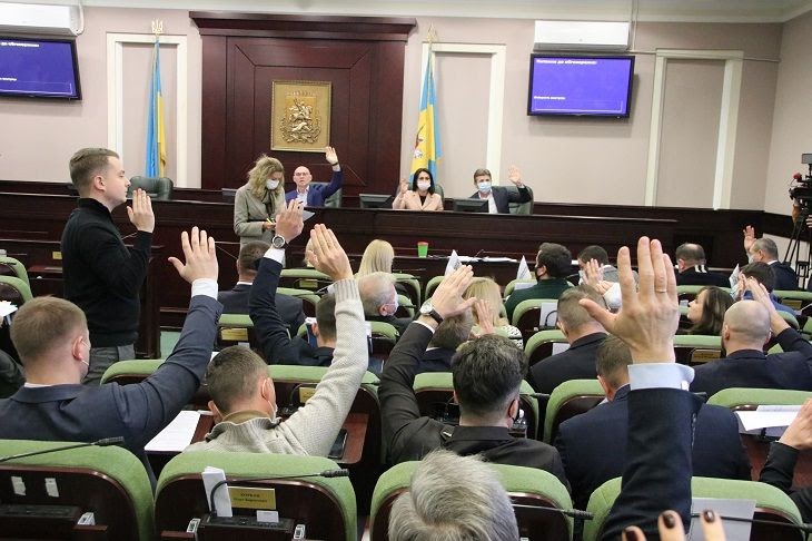 Депутаты голосуют за избрание Александра Склярова главой Киевского облсовета