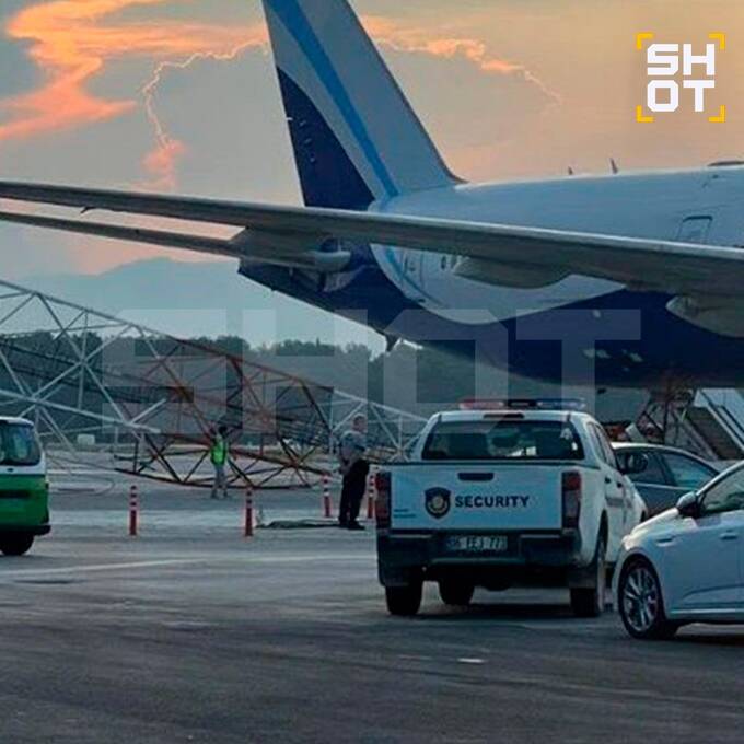 В аэропорту Антальи самолёт Turkish Airlines столкнулся с мачтой радара: есть пострадавшие